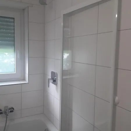 Freundliche Mit Grosser Terasse